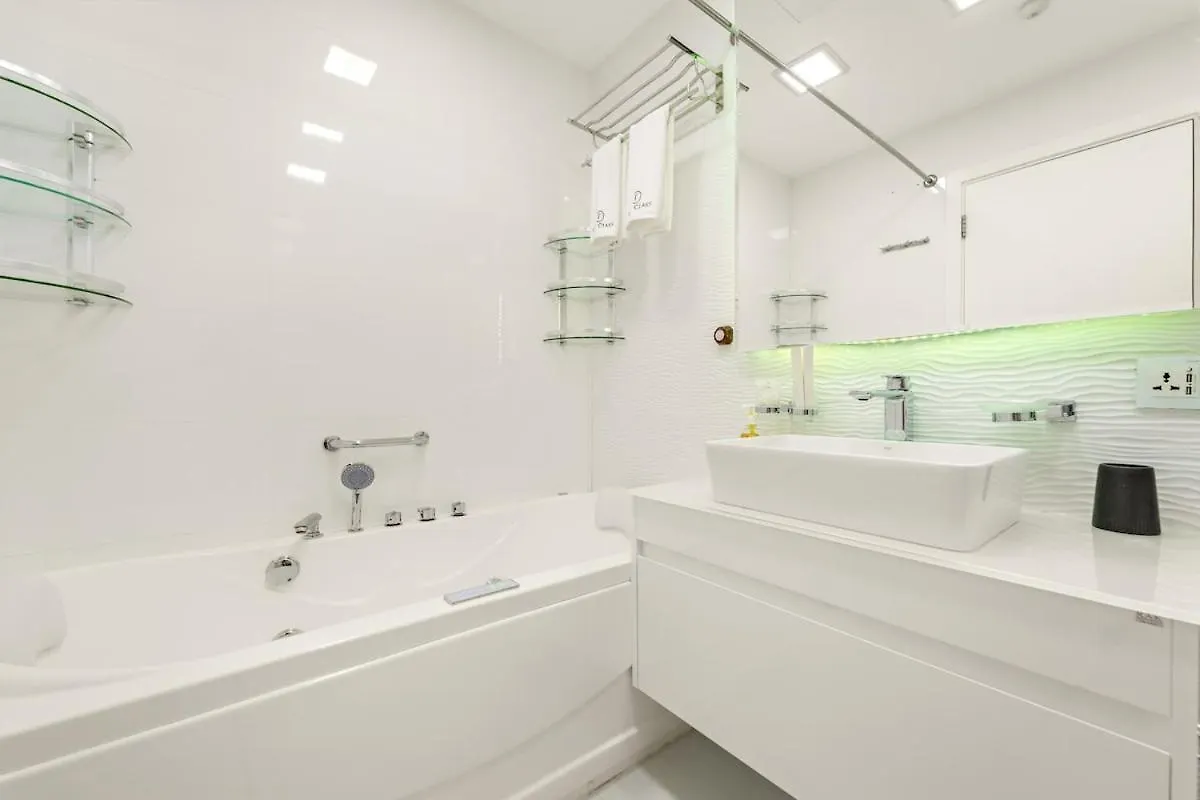 First Class 2Br Luxurious Living In Jbr Dubai 0*,